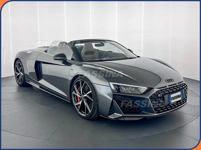 Audi R8 Cabrio usata a Milano