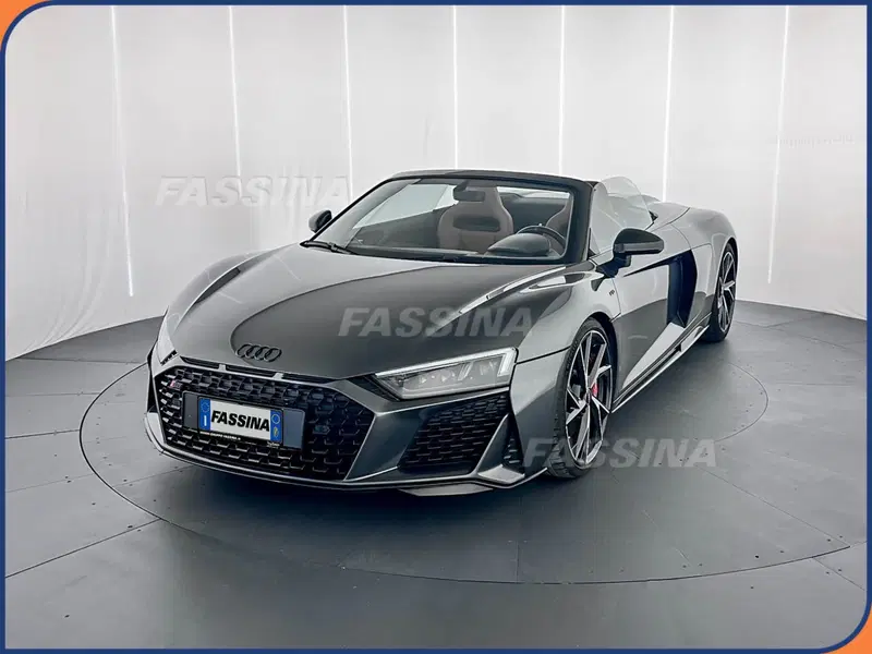 Audi R8 Cabrio usata a Milano (4)