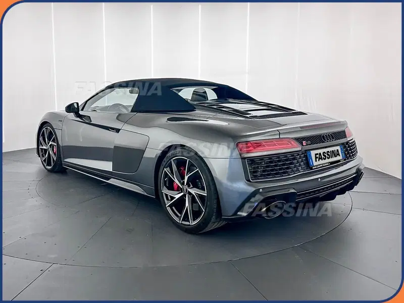 Audi R8 Cabrio usata a Milano (5)