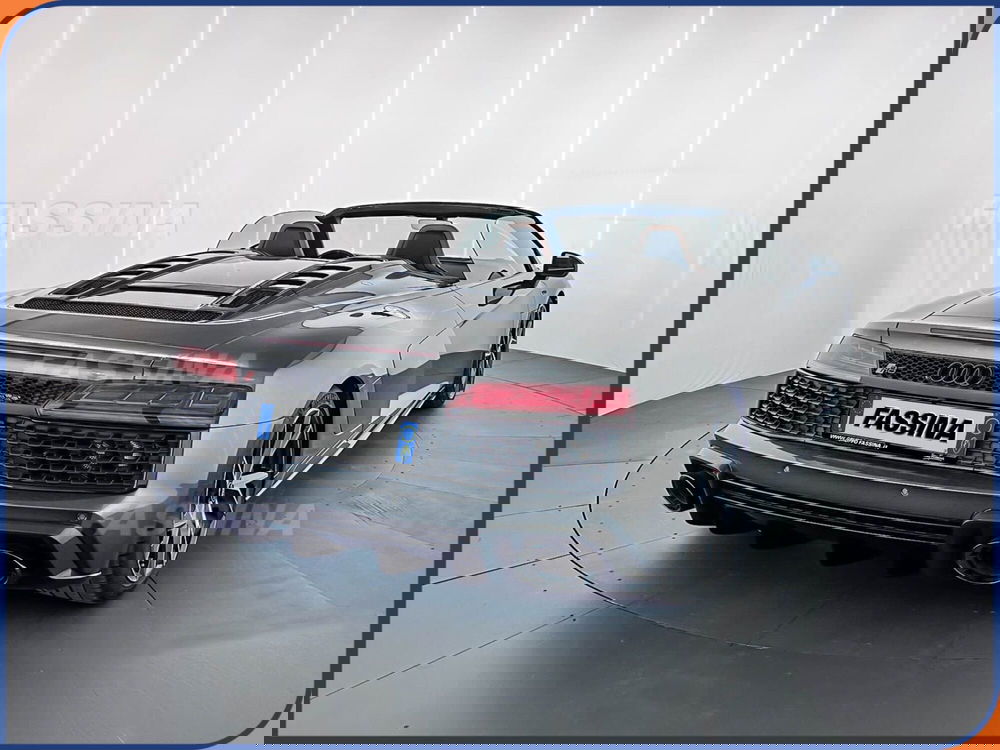 Audi R8 Cabrio usata a Milano (8)