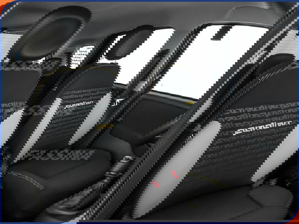 Fiat Panda Cross nuova a Milano (12)