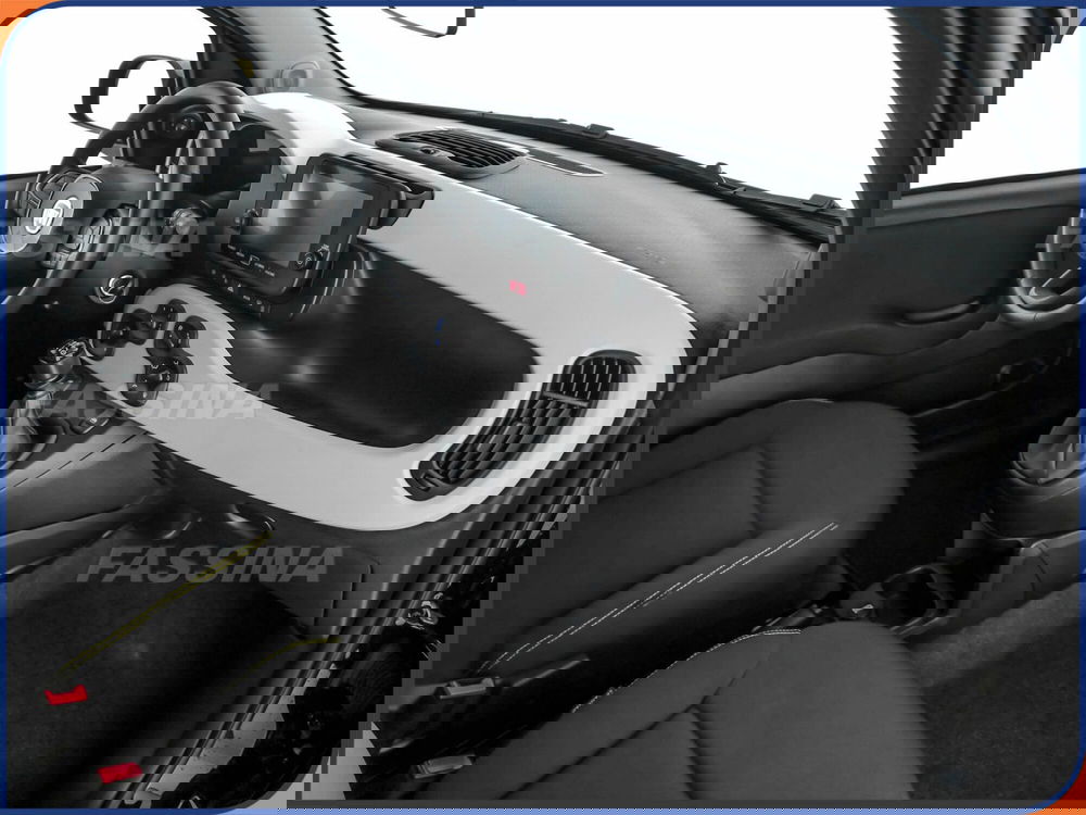 Fiat Panda Cross nuova a Milano (13)