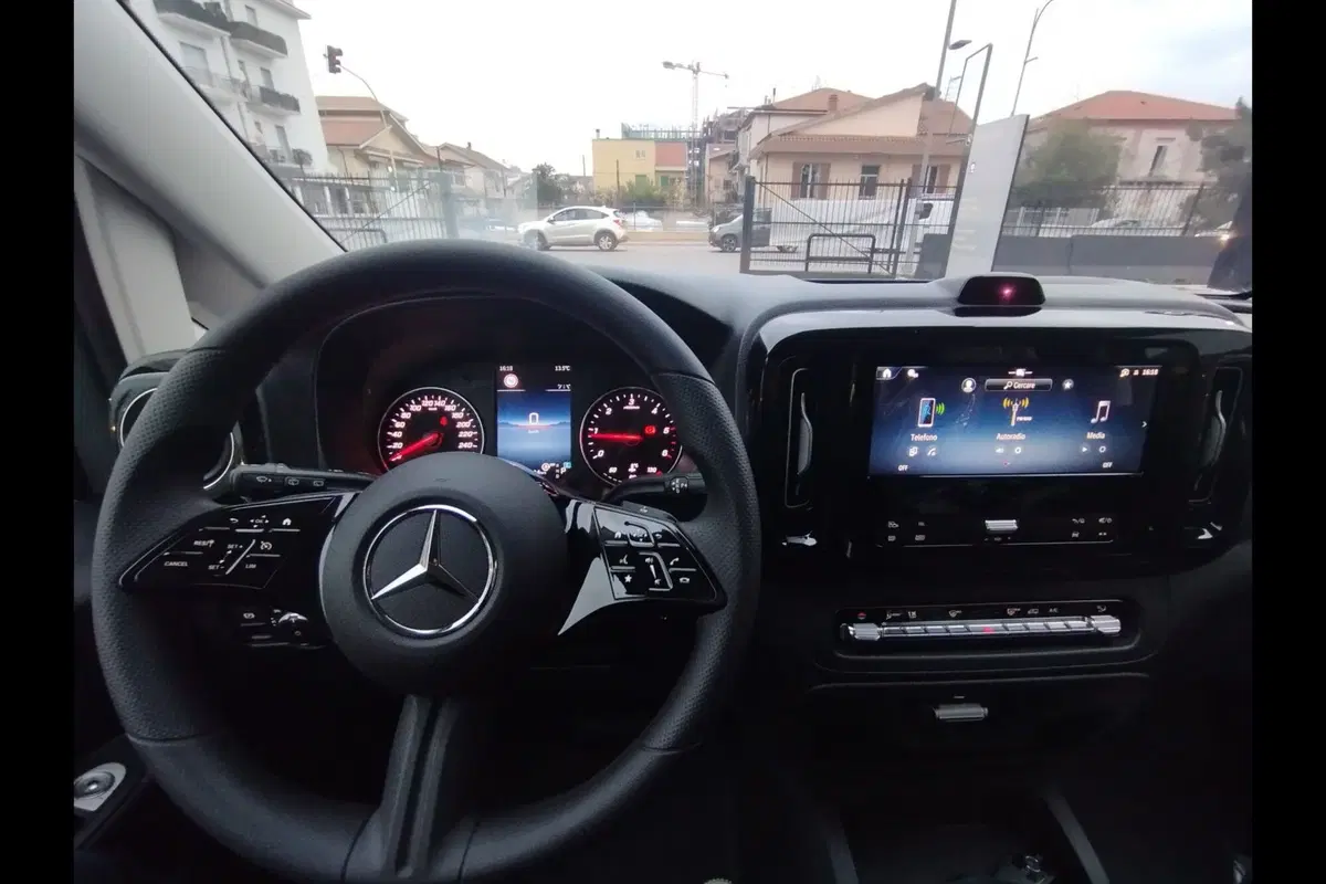 Mercedes-Benz Vito nuova a Pescara (12)