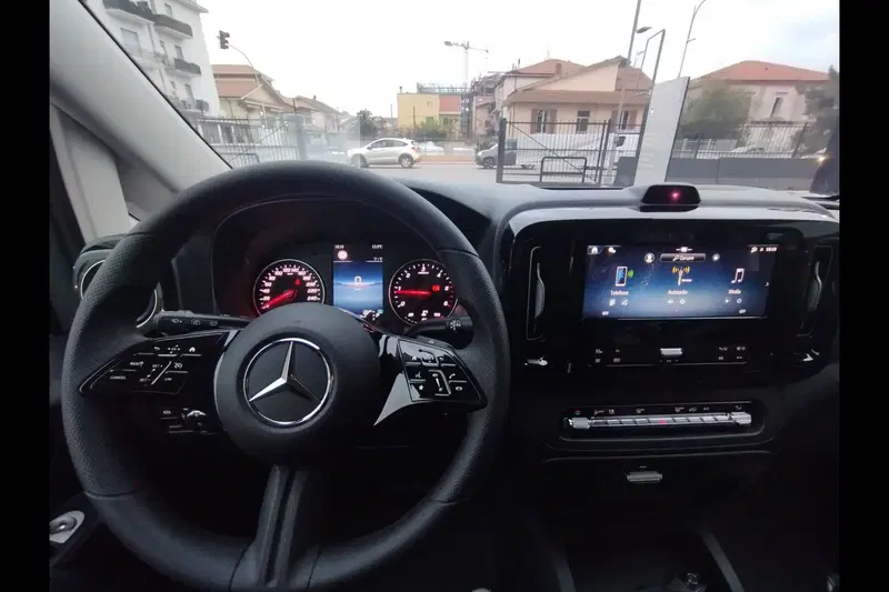 Mercedes-Benz Vito nuova a Pescara (12)
