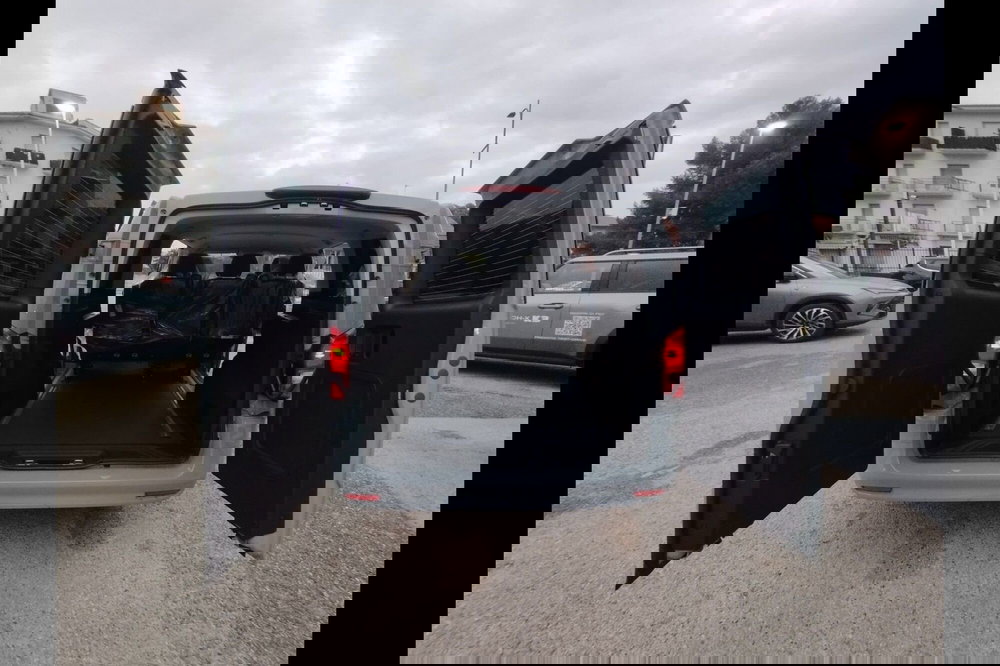 Mercedes-Benz Vito nuova a Pescara (7)