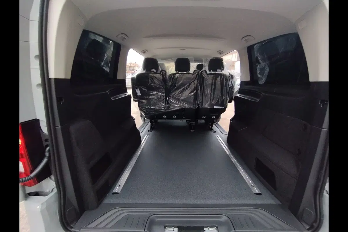 Mercedes-Benz Vito nuova a Pescara (9)