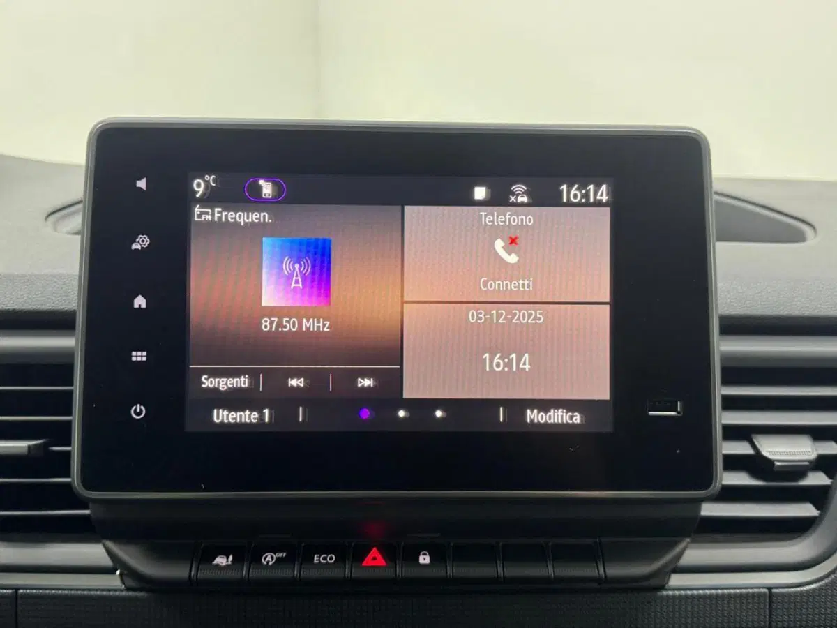 Nissan Primastar nuova a Como (15)