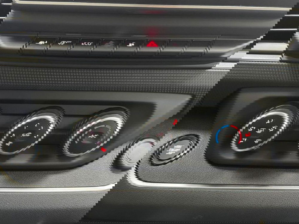 Nissan Primastar nuova a Como (18)