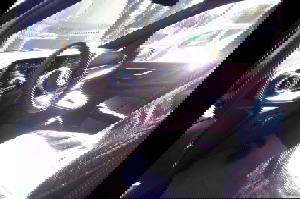 Mercedes-Benz Classe V nuova a Pescara (12)