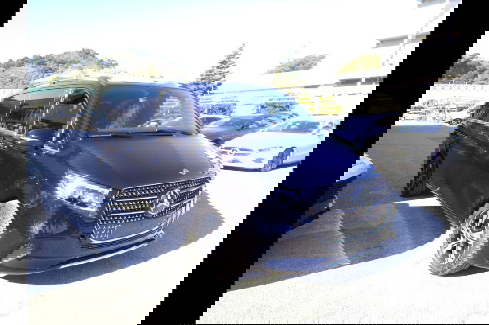 Mercedes-Benz Classe V nuova a Pescara (2)