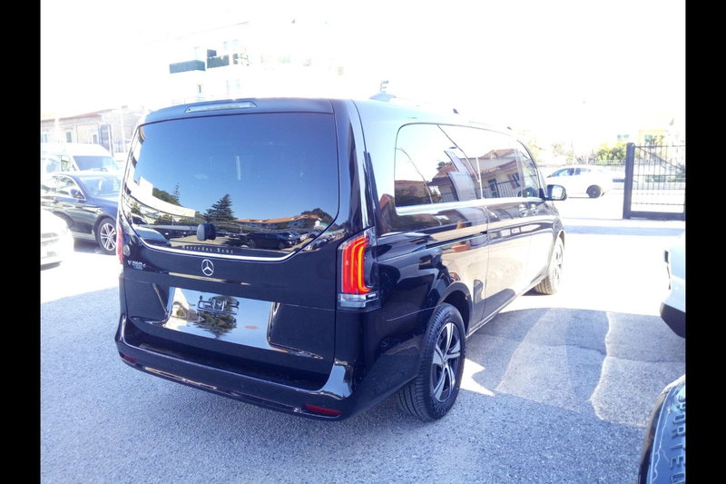 Mercedes-Benz Classe V nuova a Pescara (3)