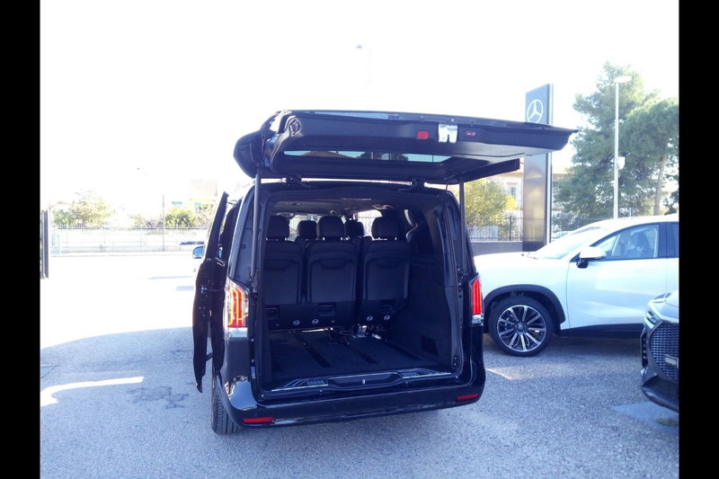 Mercedes-Benz Classe V nuova a Pescara (5)