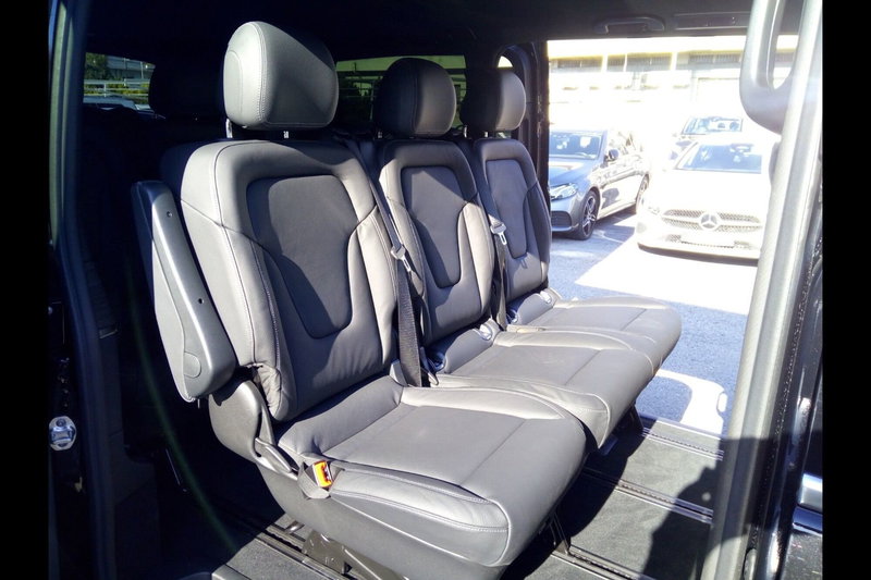 Mercedes-Benz Classe V nuova a Pescara (8)