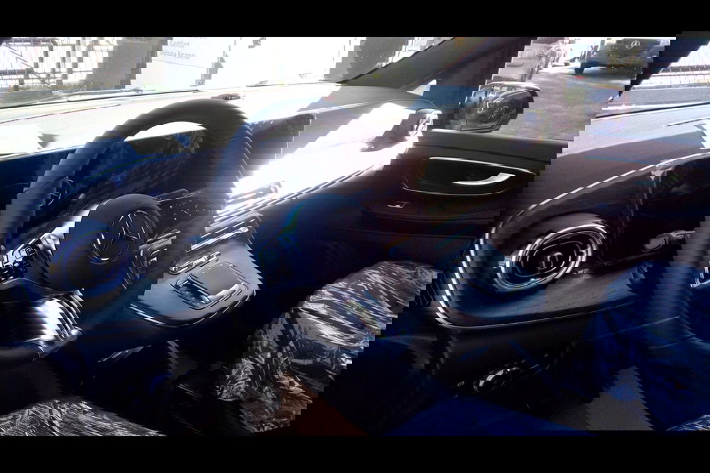 Mercedes-Benz Classe V nuova a Pescara (12)