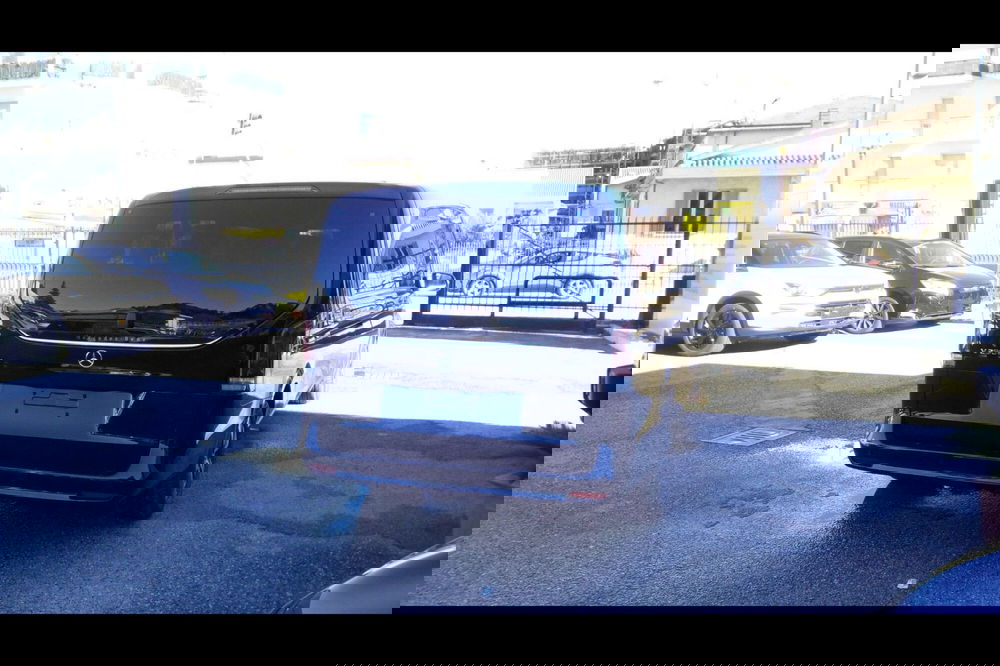 Mercedes-Benz Classe V nuova a Pescara (3)