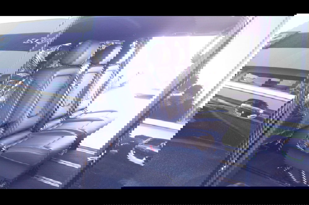 Mercedes-Benz Classe V nuova a Pescara (9)