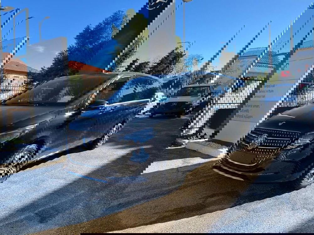 Mercedes-Benz Classe V nuova a Pescara