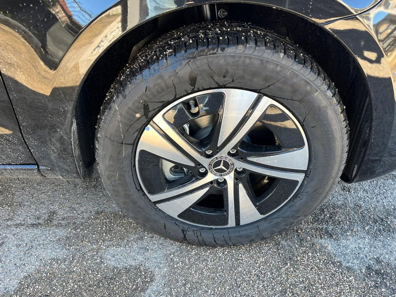 Mercedes-Benz Classe V nuova a Pescara (12)