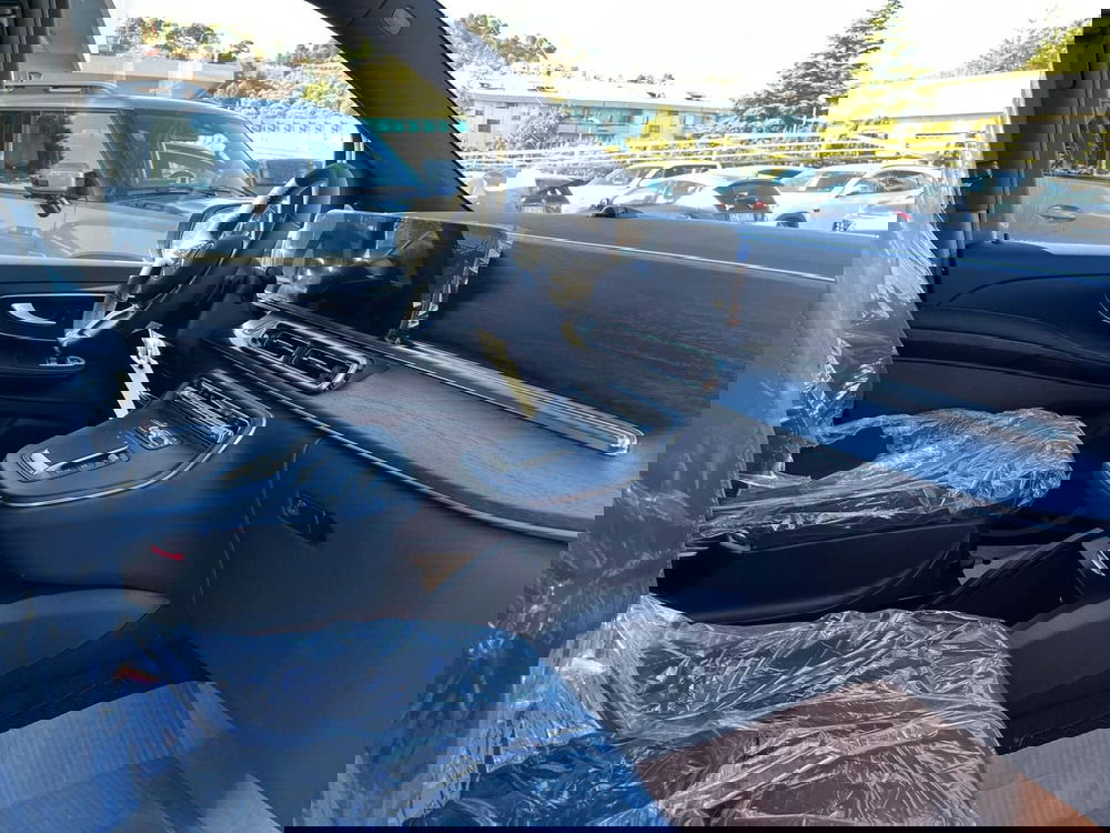 Mercedes-Benz Classe V nuova a Pescara (13)