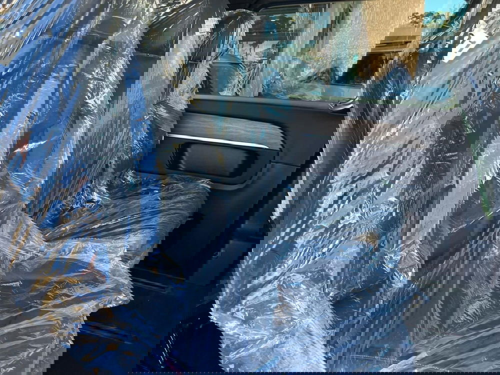 Mercedes-Benz Classe V nuova a Pescara (3)