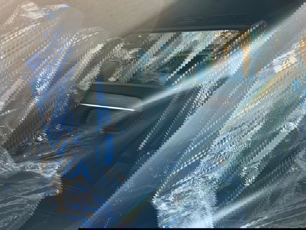 Mercedes-Benz Classe V nuova a Pescara (4)