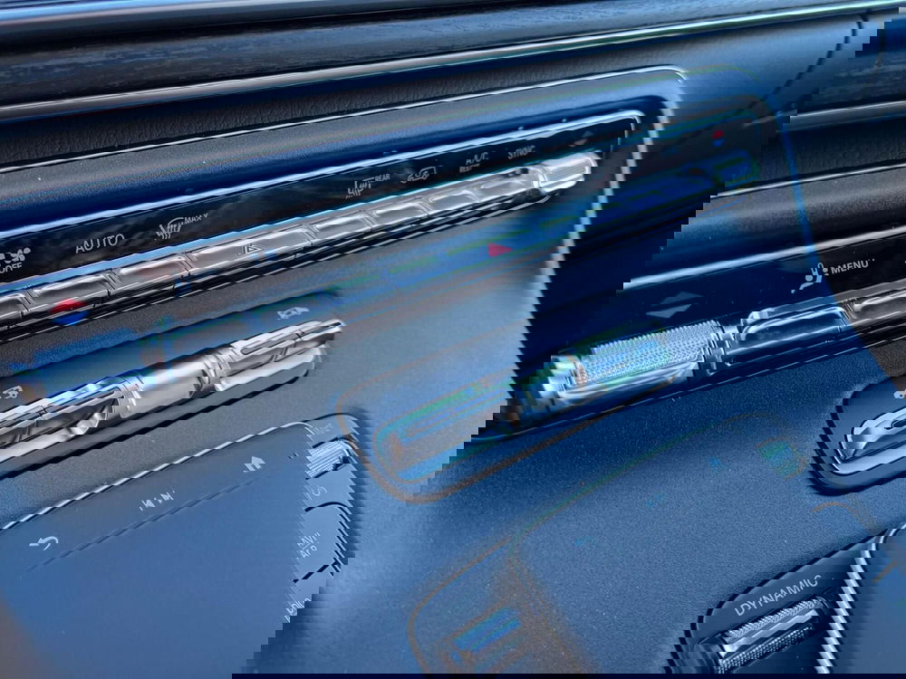 Mercedes-Benz Classe V nuova a Pescara (6)