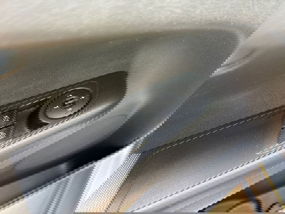 Ford Tourneo Courier usata a Pescara (12)