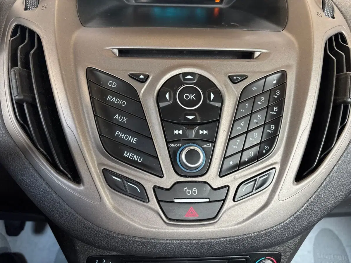 Ford Tourneo Courier usata a Pescara (15)