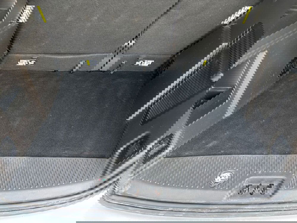 Ford Tourneo Courier usata a Pescara (7)