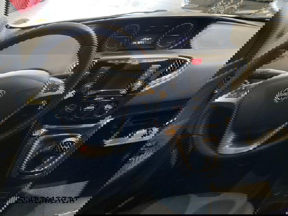 Lancia Ypsilon usata a Bari (13)