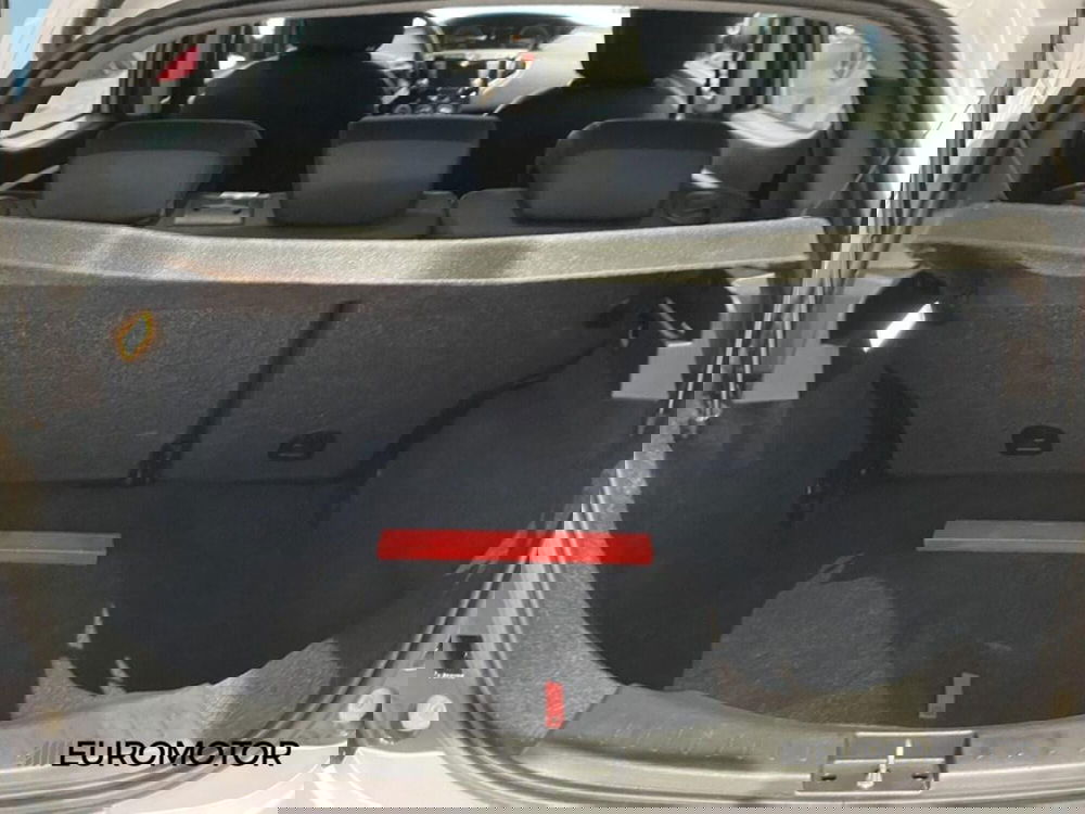 Lancia Ypsilon usata a Bari (14)