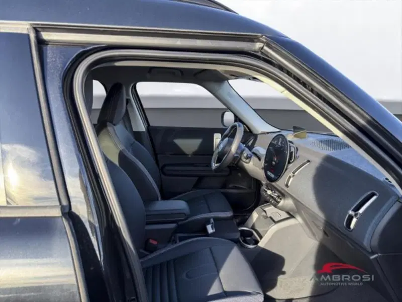 MINI Mini Countryman nuova a Perugia (12)