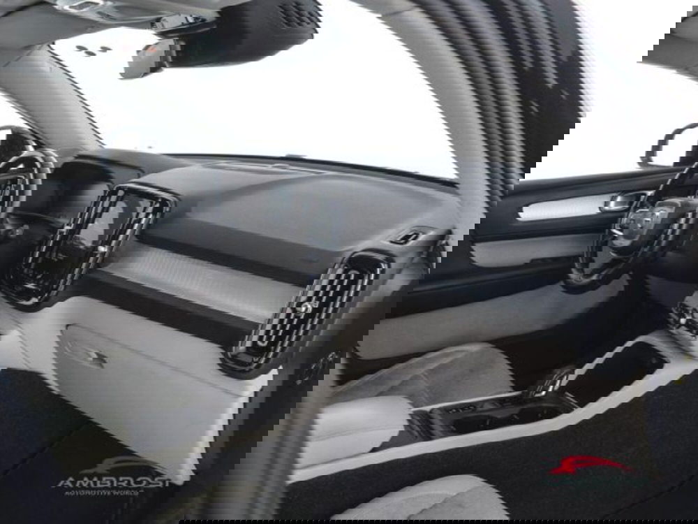 Volvo XC40 usata a Perugia (12)