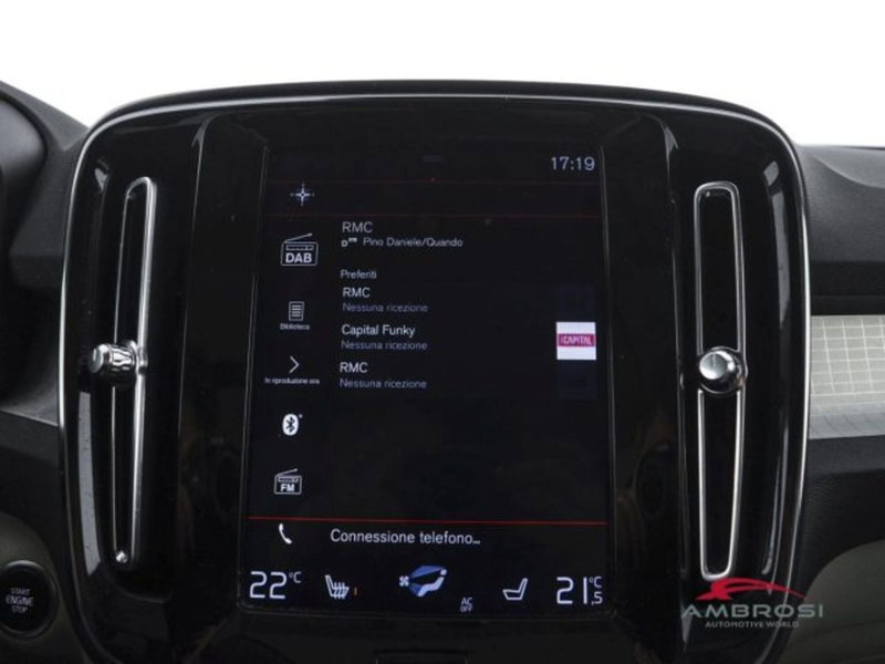 Volvo XC40 usata a Perugia (14)