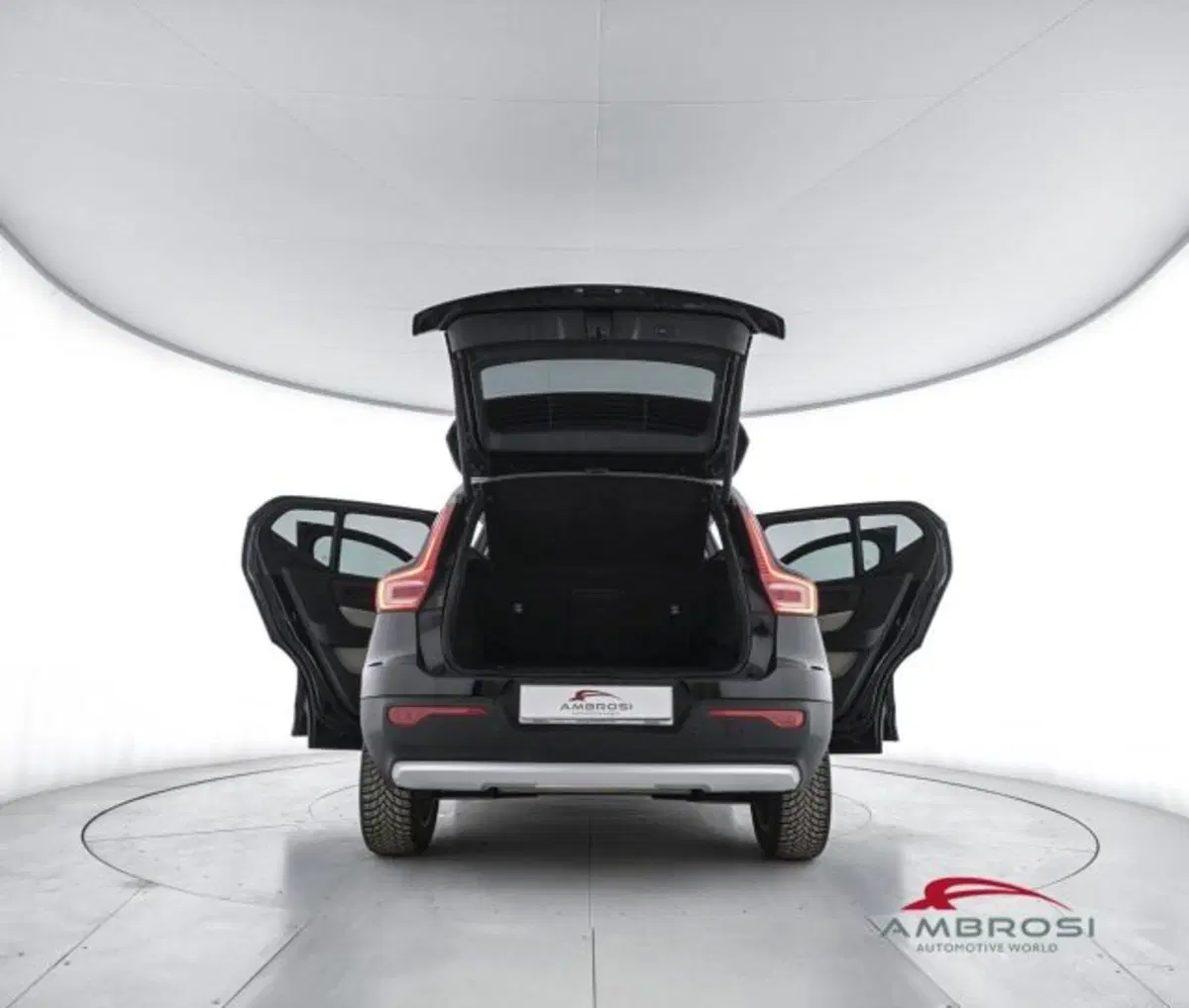 Volvo XC40 usata a Perugia (7)