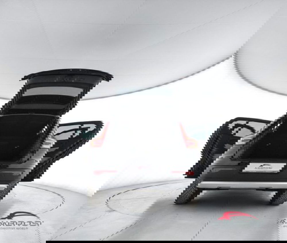 Volvo XC40 usata a Perugia (7)