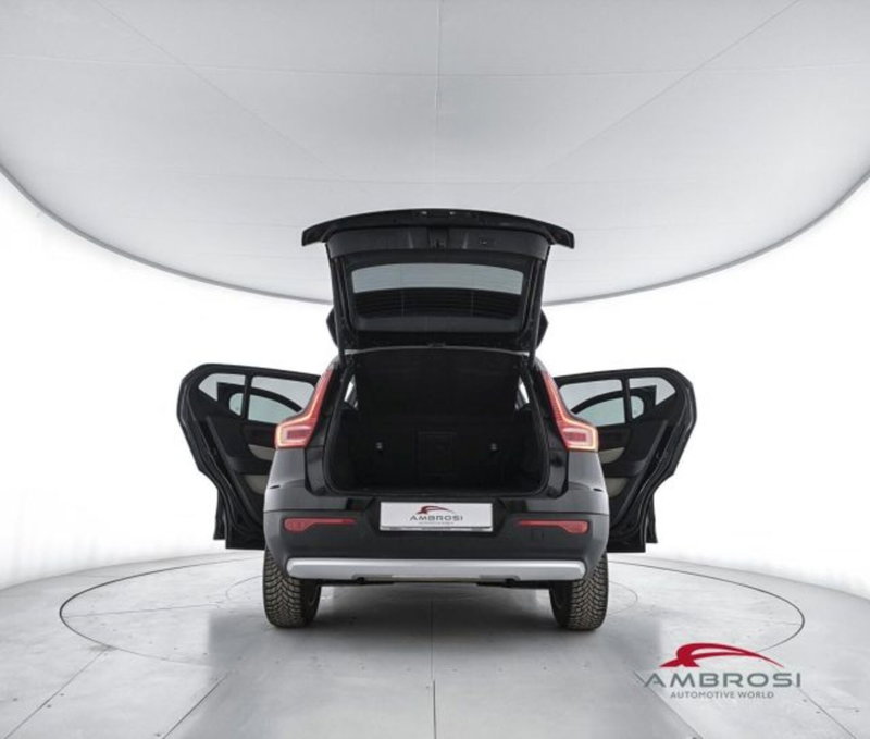 Volvo XC40 usata a Perugia (7)