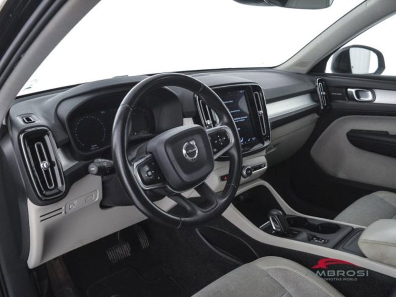 Volvo XC40 usata a Perugia (8)