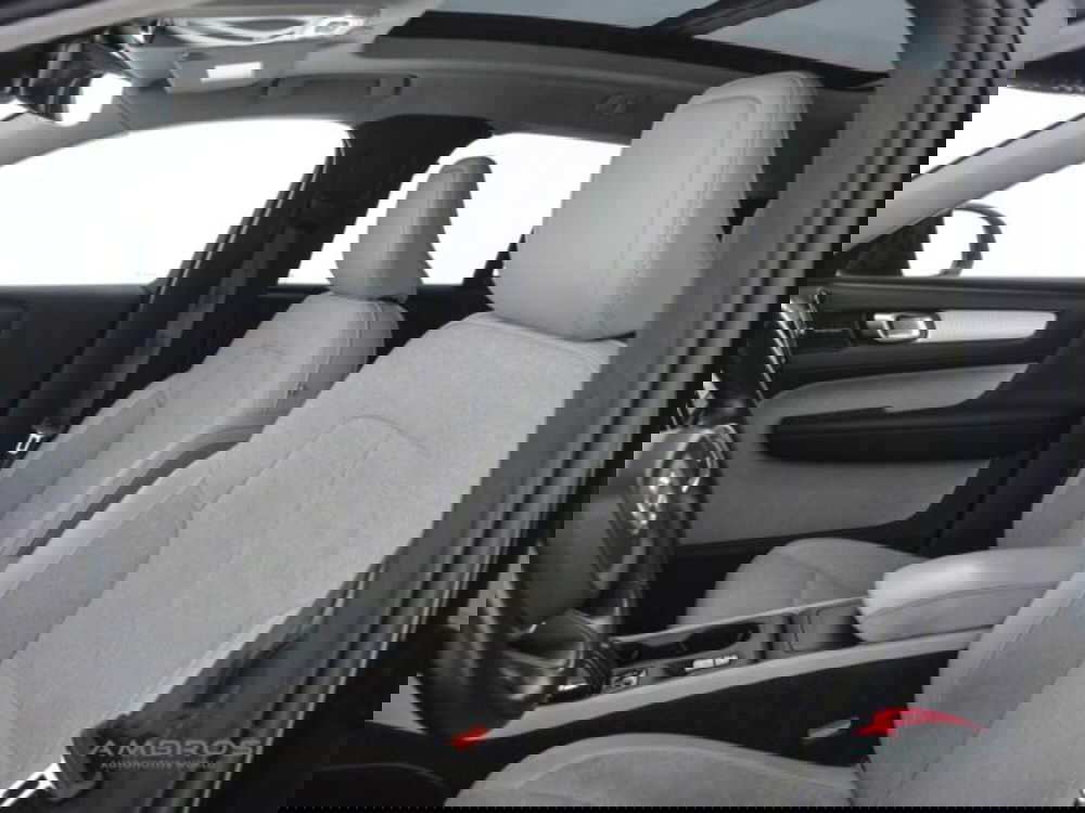 Volvo XC40 usata a Perugia (9)