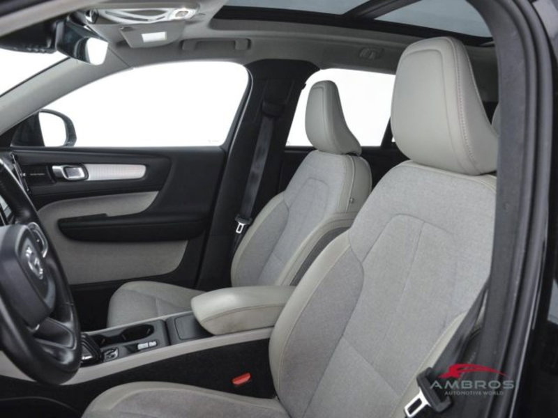 Volvo XC40 usata a Perugia (9)
