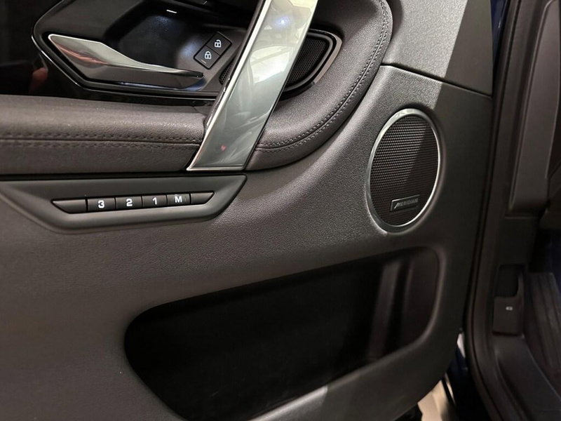 Land Rover Discovery Sport usata a Varese (13)
