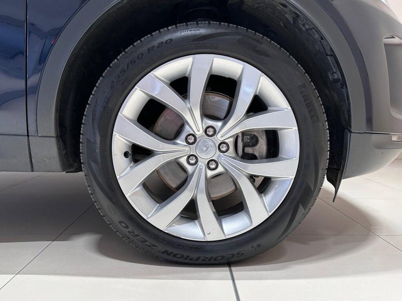 Land Rover Discovery Sport usata a Varese (9)