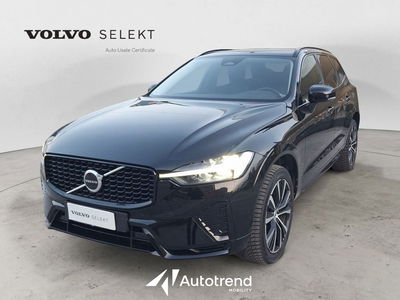 Volvo XC60 B4 automatico Plus Dark del 2022 usata a Bari