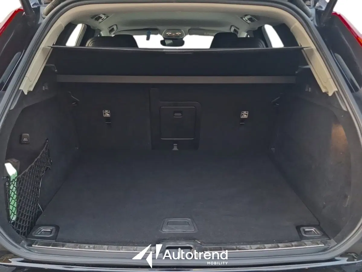 Volvo XC60 usata a Bari (14)