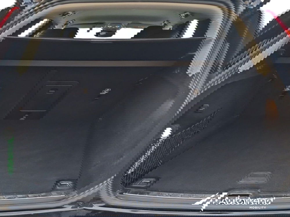 Volvo XC60 usata a Bari (14)