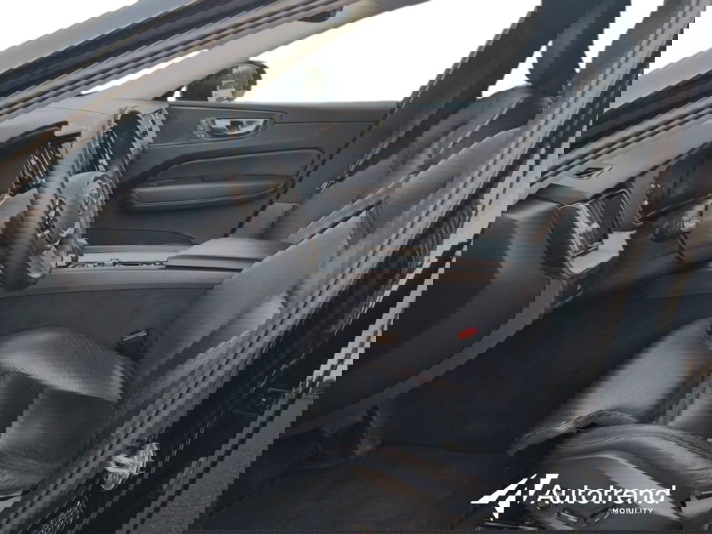 Volvo XC60 usata a Bari (5)