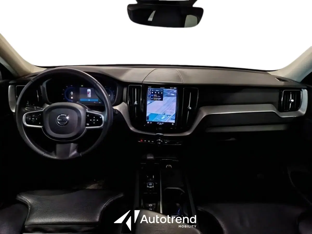 Volvo XC60 usata a Bari (7)