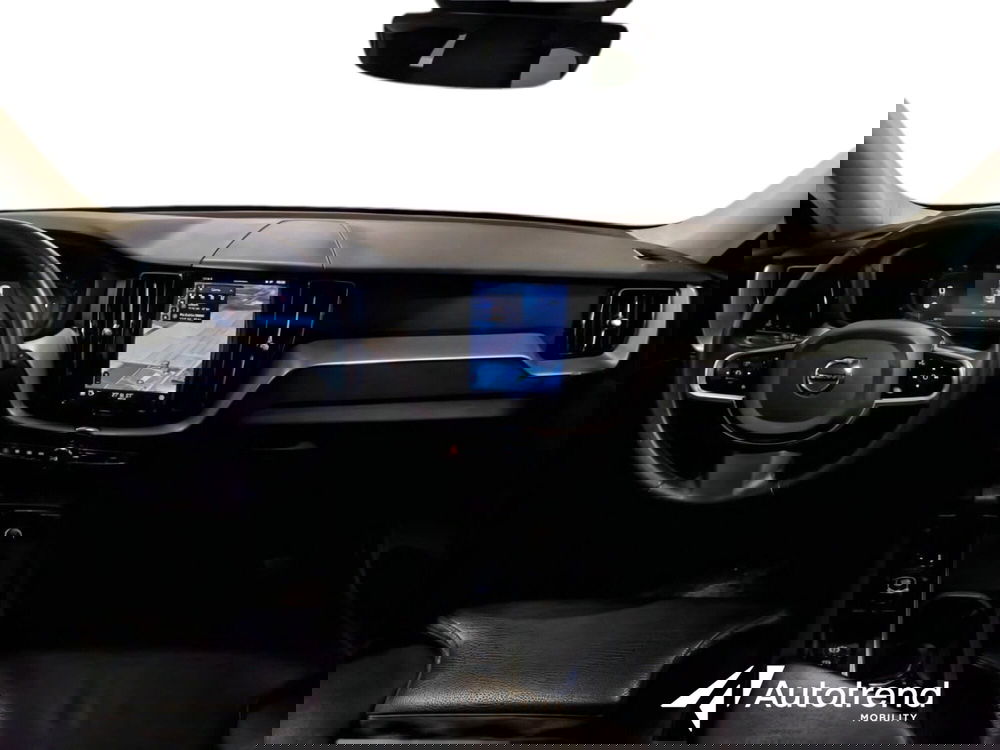 Volvo XC60 usata a Bari (7)