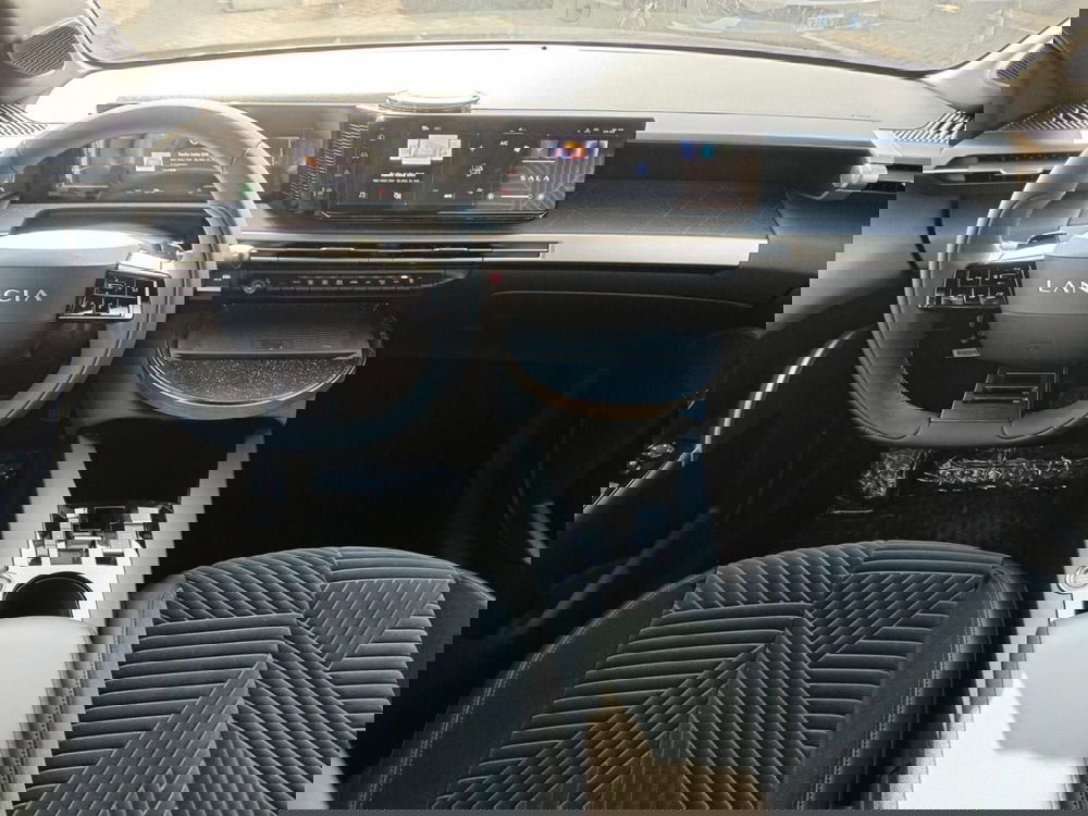 Lancia Ypsilon nuova a Alessandria (15)