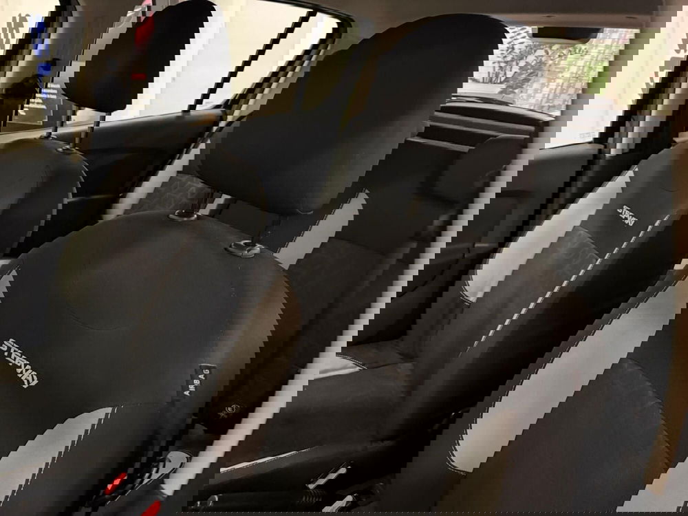 Dacia Sandero usata a Napoli (11)